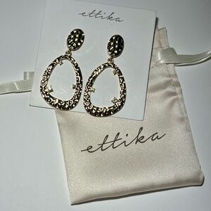 Ettika Gold Hammered Oval Earrings